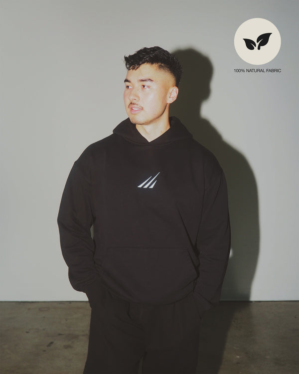 Organic cotton hoodie in black – sustainable activewear