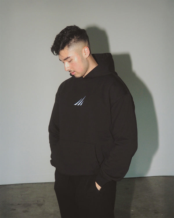 Heavyweight natural fiber hoodie for athletes and fitness enthusiasts