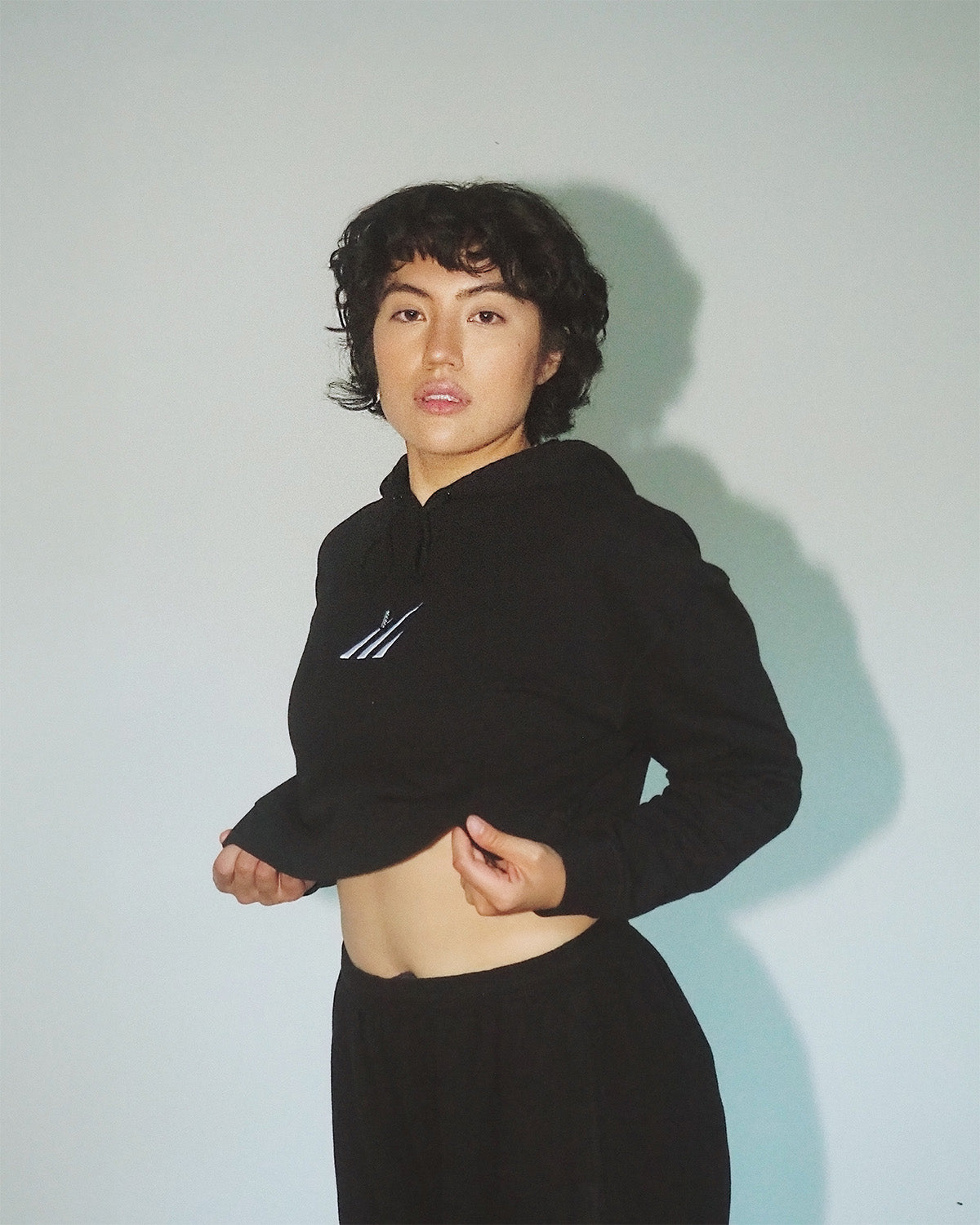 Heavyweight cropped French terry hoodie for women athletes